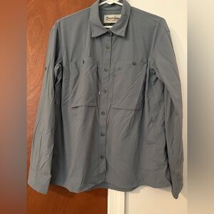 NWOT!! Women’s Duck Camp- Long Sleeve Light Weight Button Up. Size Small